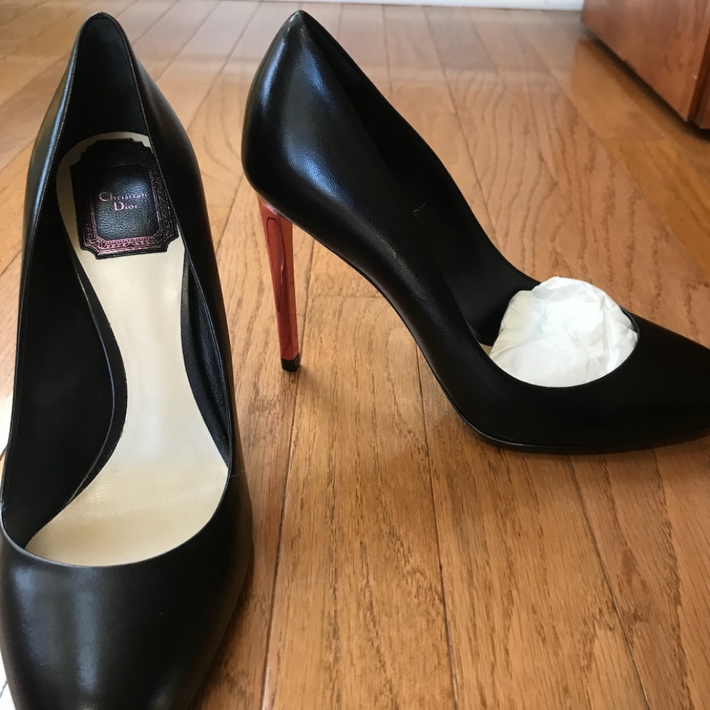 DIOR METALLIC PINK HEEL BLACK LEATHER PUMPS